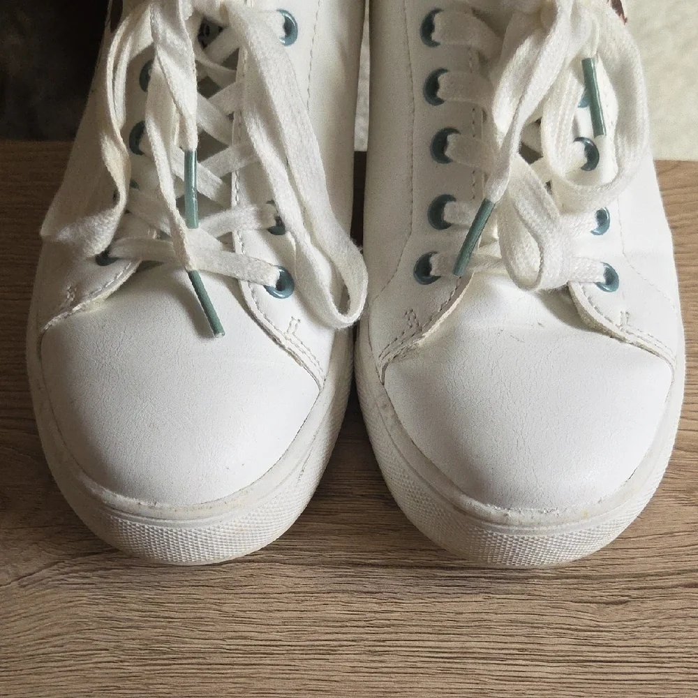 Disney White MINNIE & MICKEY Sneakers (Fits 7.5-8) - Picture 7 of 14